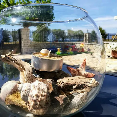 Eleftheria's Eratini