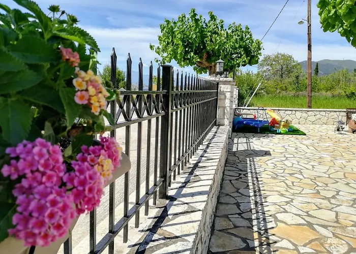 Guest house Eleftheria's Eratini